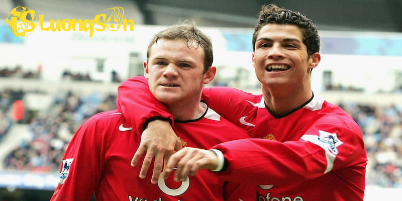 Mối quan hệ giữa 2 cầu thủ Rooney và Ronaldo